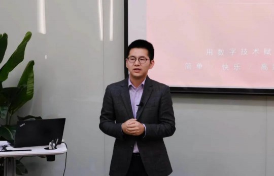 维多利亚老品牌vic(集团)官方网站